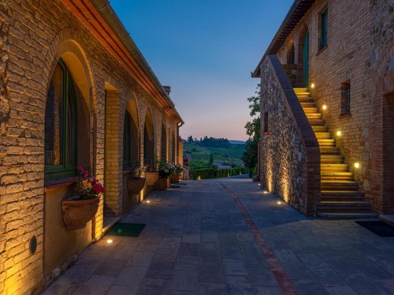 Villa Il Castagno Wine & Resort image