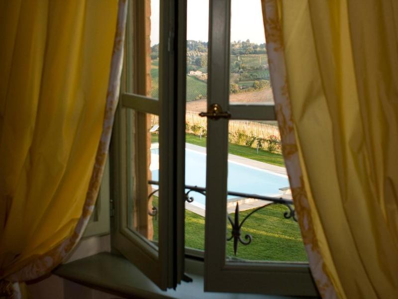 Villa Il Castagno Wine & Resort image