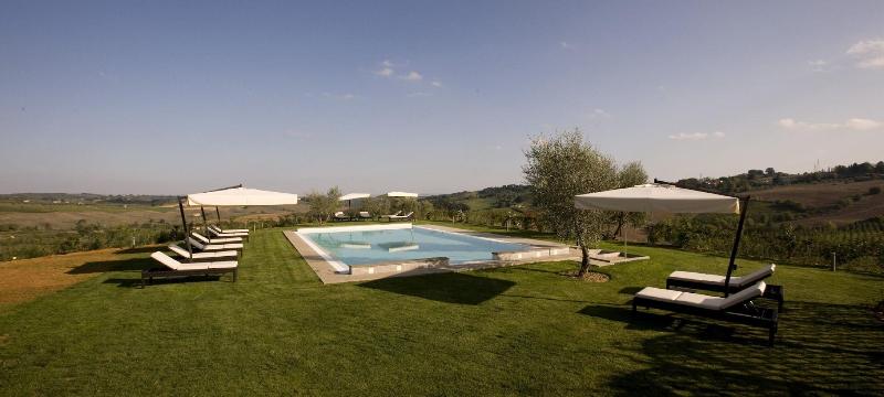 Villa Il Castagno Wine & Resort image