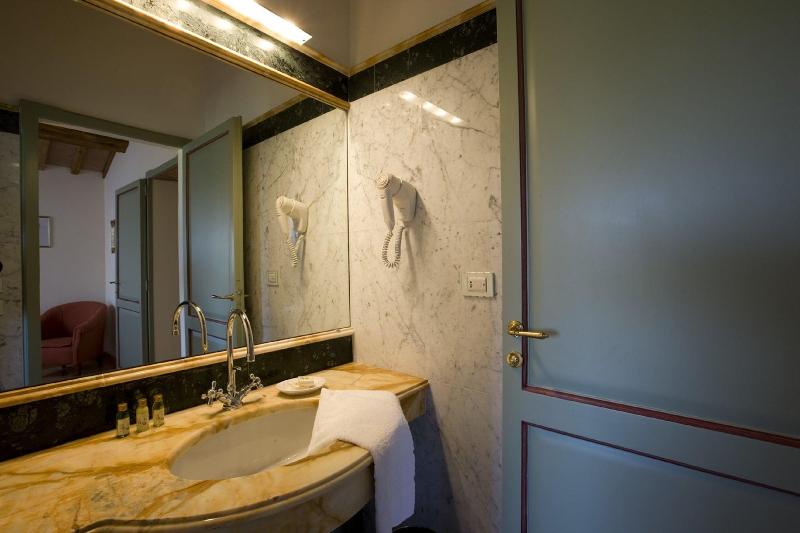 Villa Il Castagno Wine & Resort image