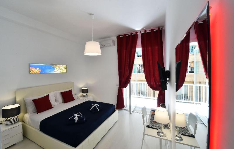 Maschio Angioino Suite image