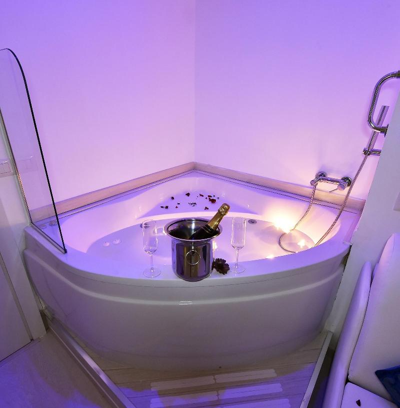 Maschio Angioino Suite image
