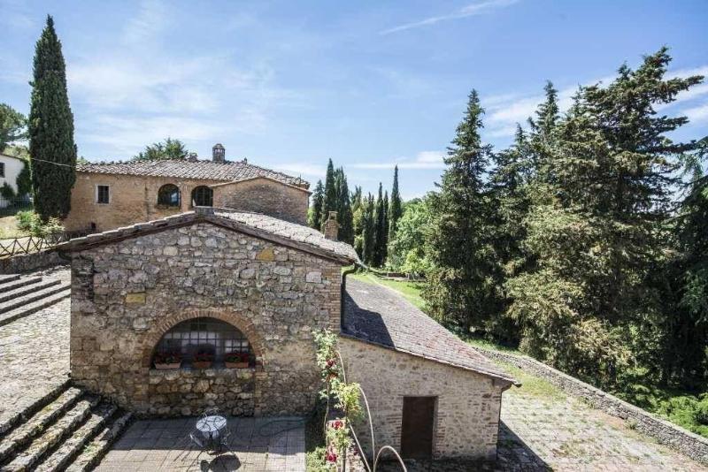 Castel Pietraio image