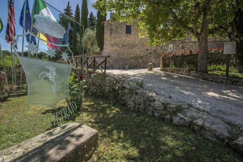 Castel Pietraio image