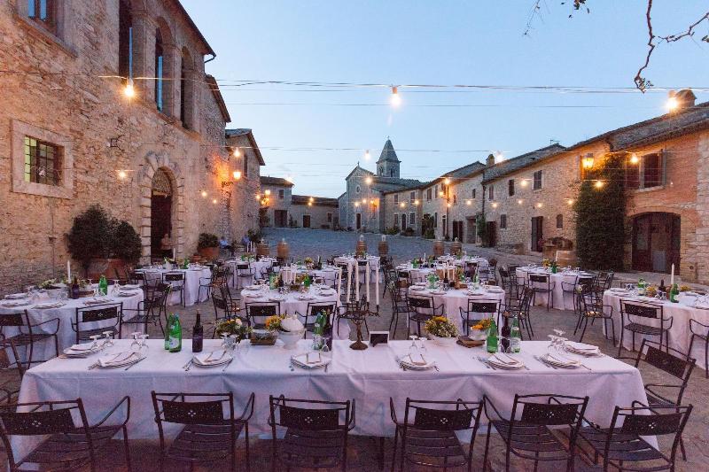 Castello di Titignano image