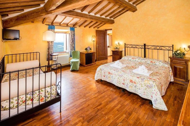 Castello di Titignano image