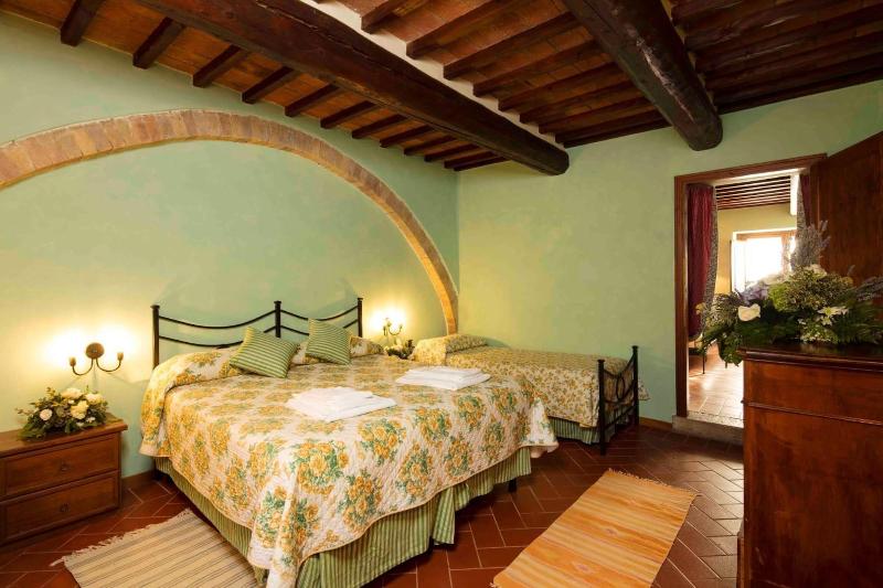 Castello di Titignano image
