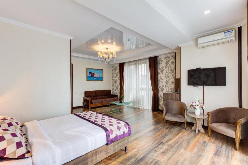 Bishkek Centrum Hotel image