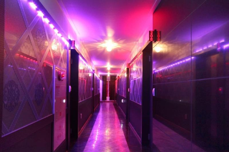 Beauty Motel image