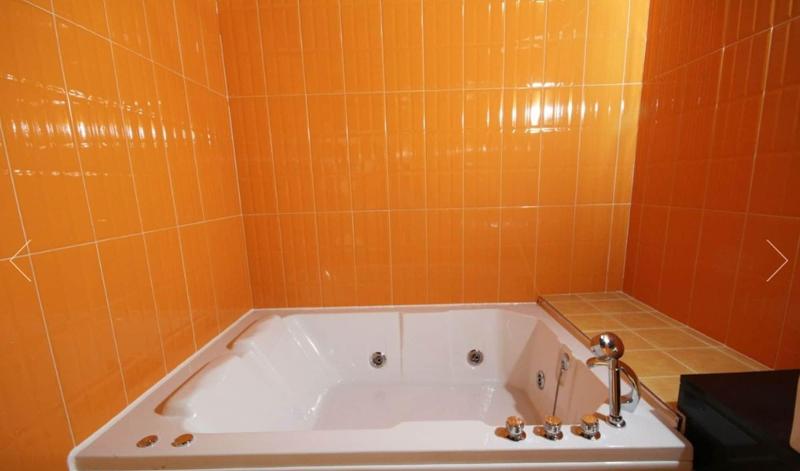 Beauty Motel image