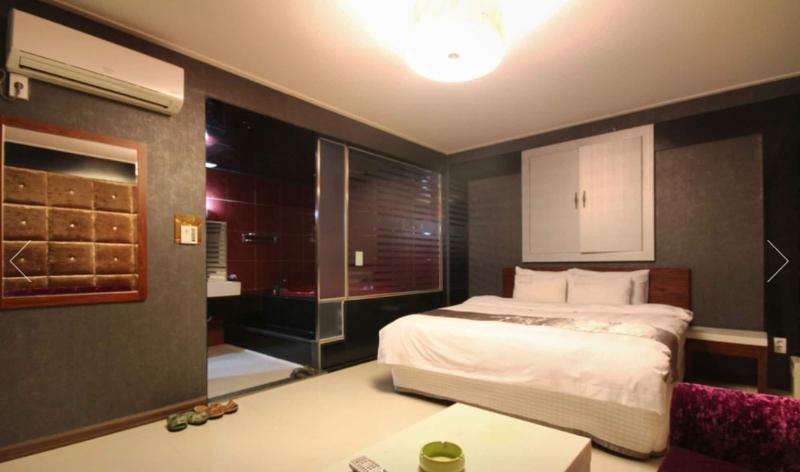 Beauty Motel image