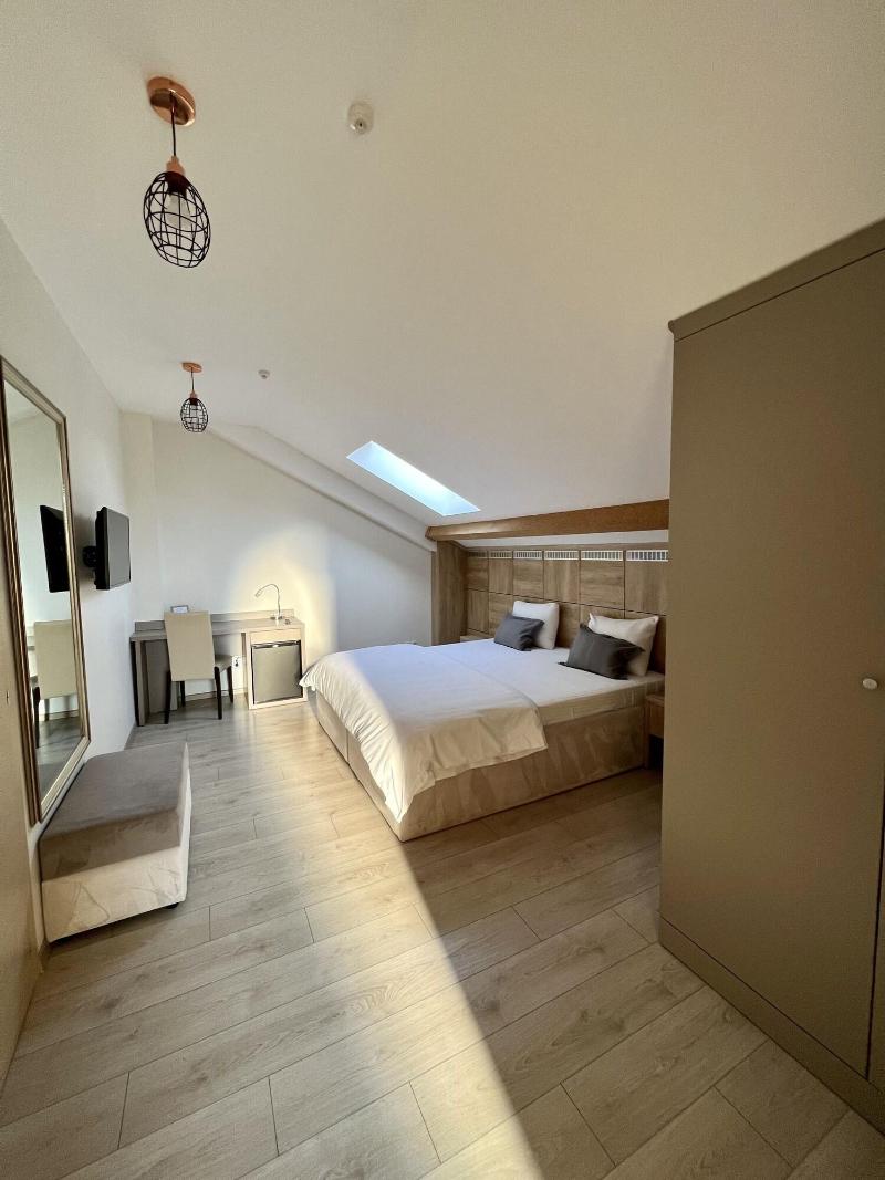 Mon Ami Villa image