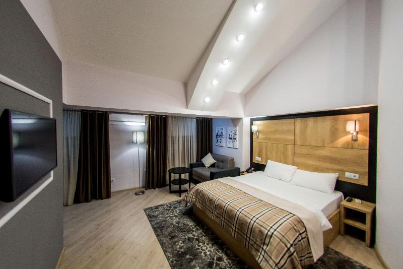 Mon Ami Villa image