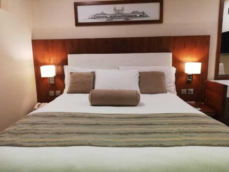 Avari Xpress Faisalabad image