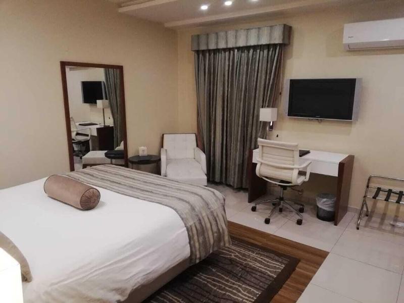 Avari Xpress Faisalabad image