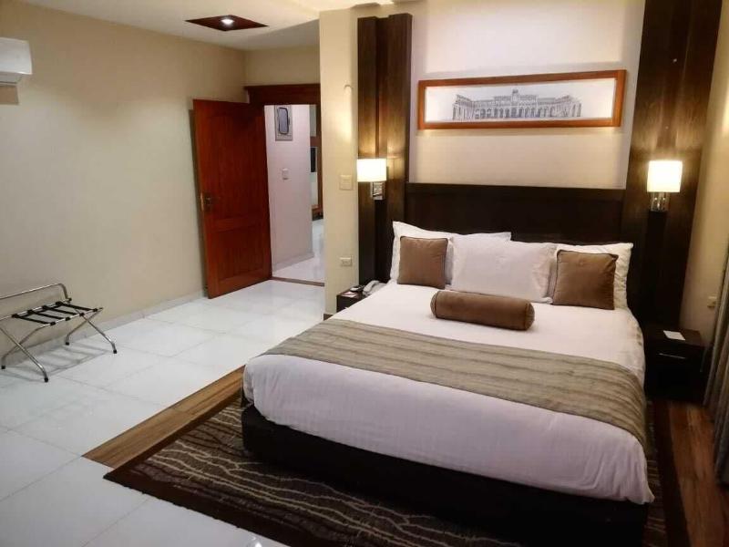 Avari Xpress Faisalabad image