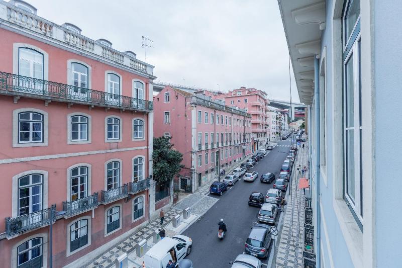 C&O Guest House Lisbon image