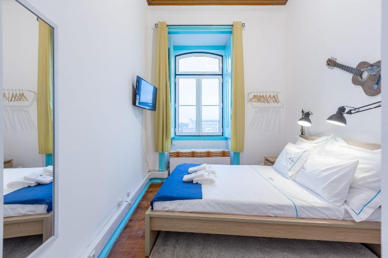 C&O Guest House Lisbon image
