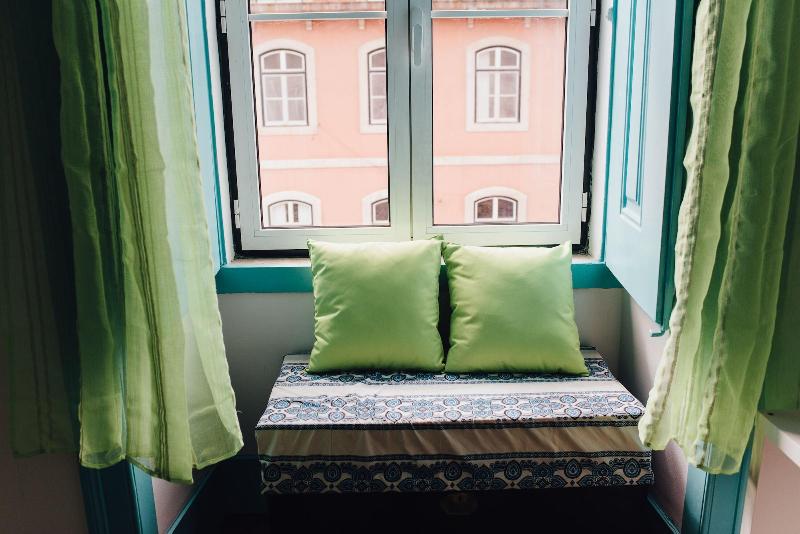 C&O Guest House Lisbon image