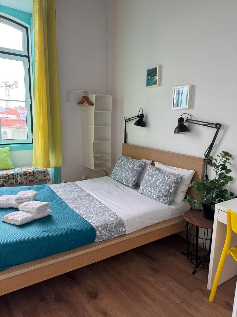 C&O Guest House Lisbon image