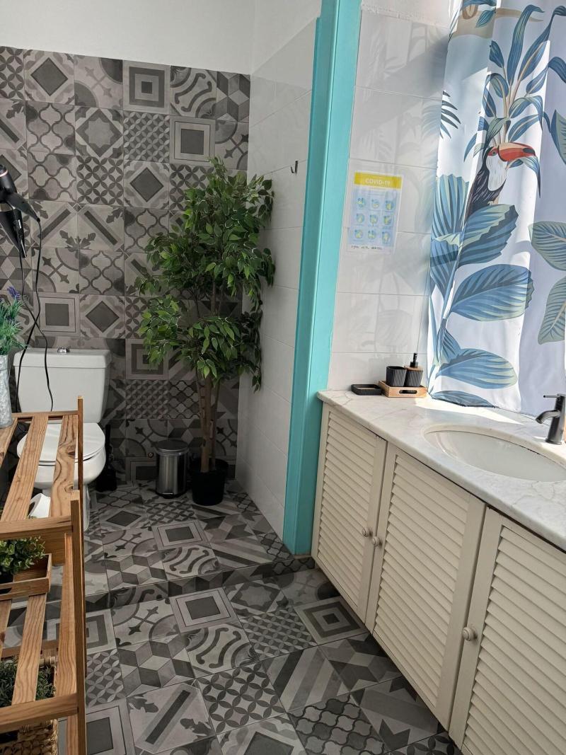 C&O Guest House Lisbon image