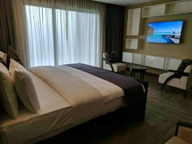 Mantis Epic Hotel & Suites image