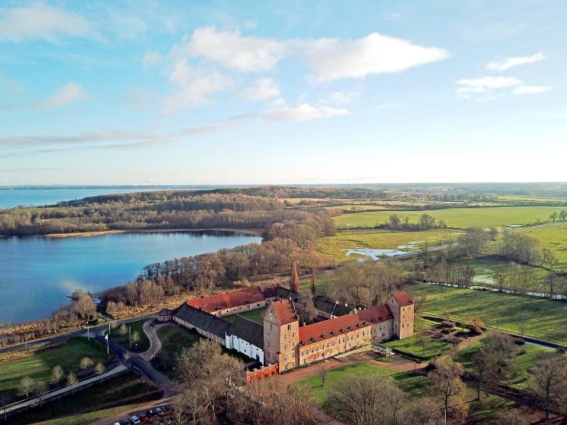 BÃ¤ckaskog Slott image