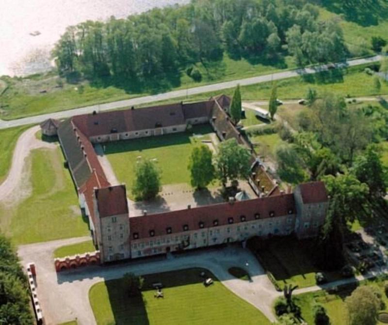 BÃ¤ckaskog Slott image