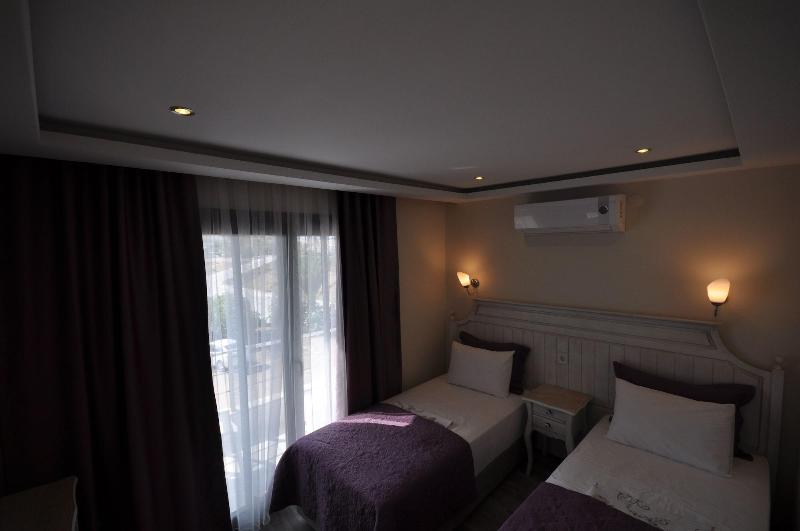 Ege Otel image