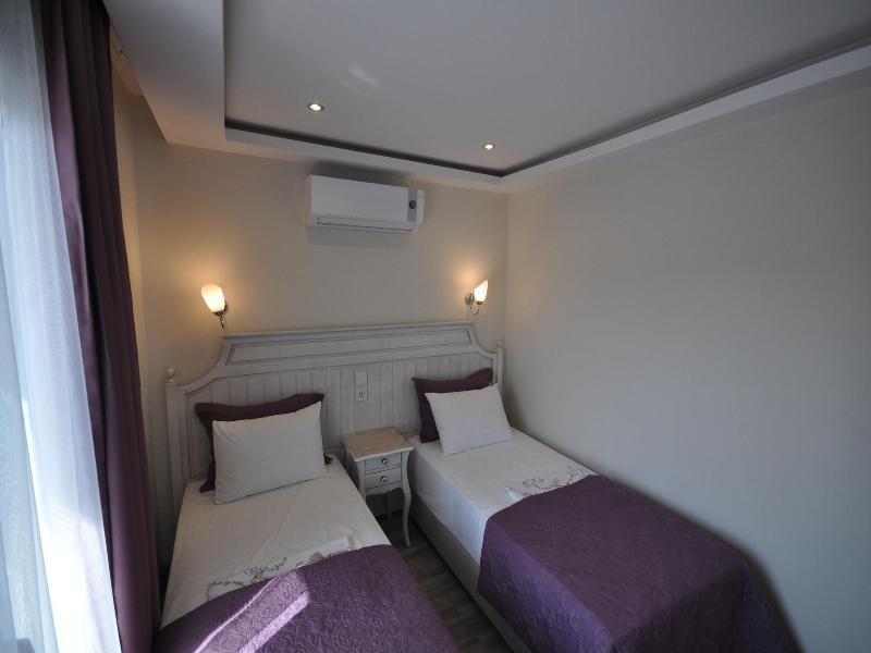 Ege Otel image