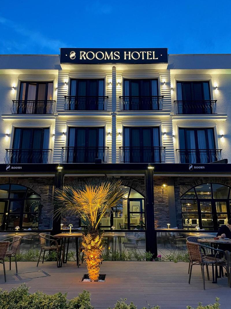 8 Rooms Boutique Hotel
