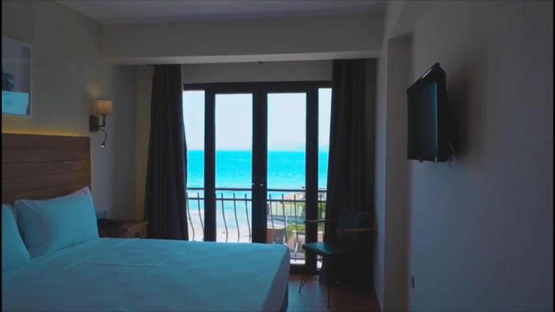 8 Rooms Boutique Hotel