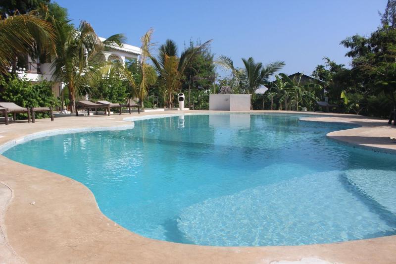 Breeze Residence ApartHotel image