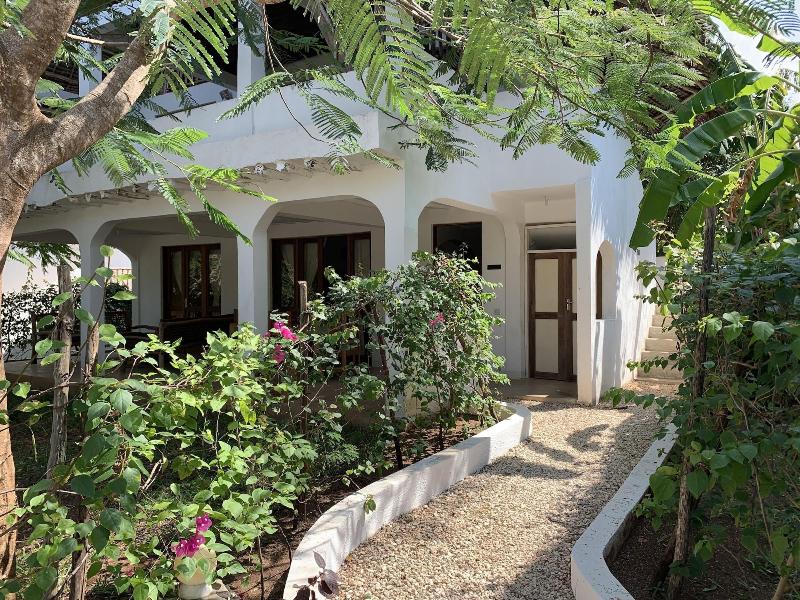 Breeze Residence ApartHotel image
