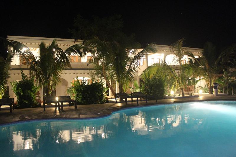 Breeze Residence ApartHotel image