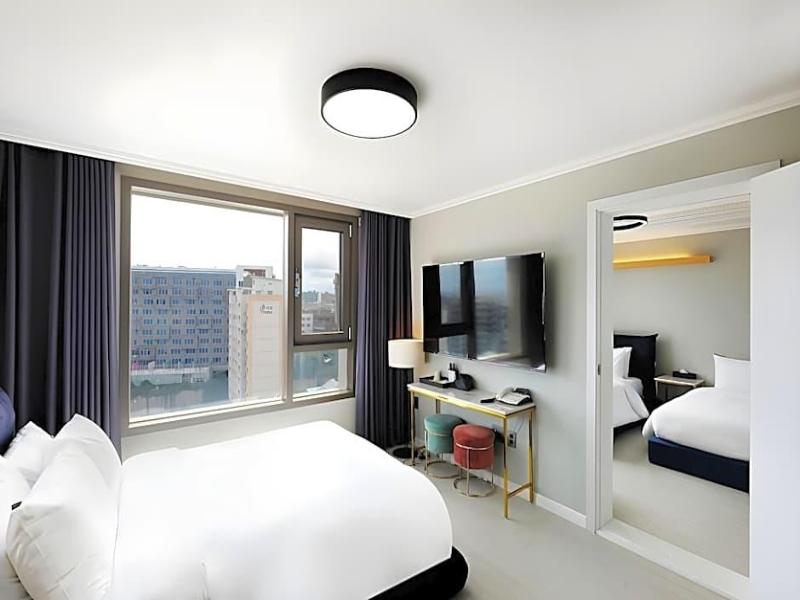 Cornerstone Hotel image