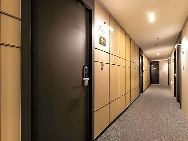 Brown-Dot Hotel Minam image