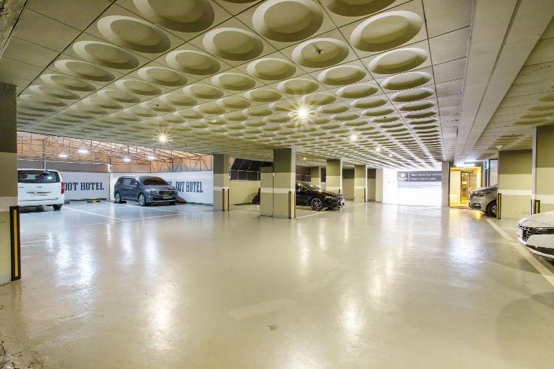 Brown-Dot Hotel Minam image