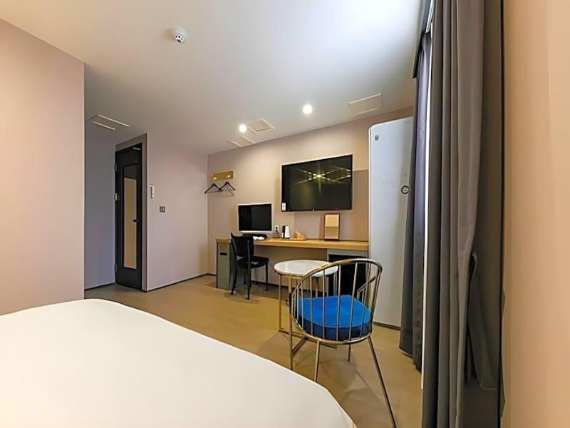 Brown-Dot Hotel Minam image