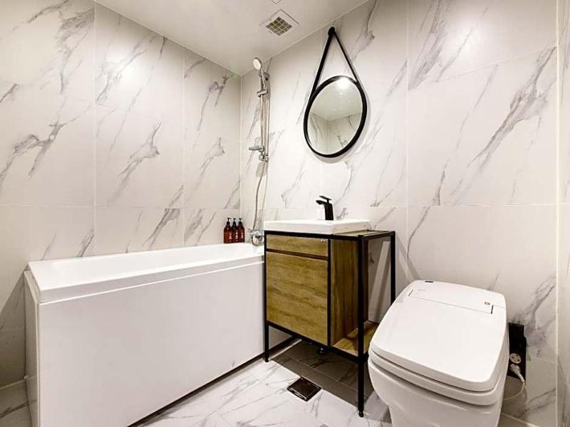 Brown-Dot Hotel Minam image