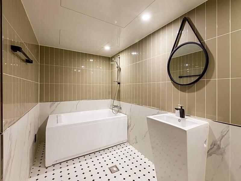 Brown-Dot Hotel Minam image
