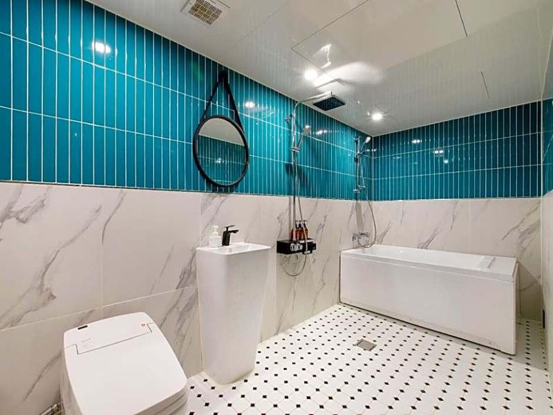 Brown-Dot Hotel Minam image