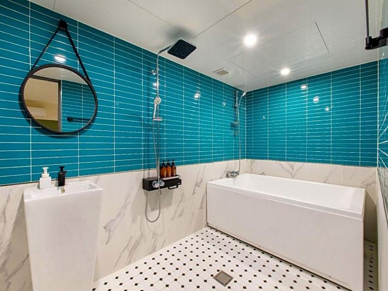 Brown-Dot Hotel Minam image