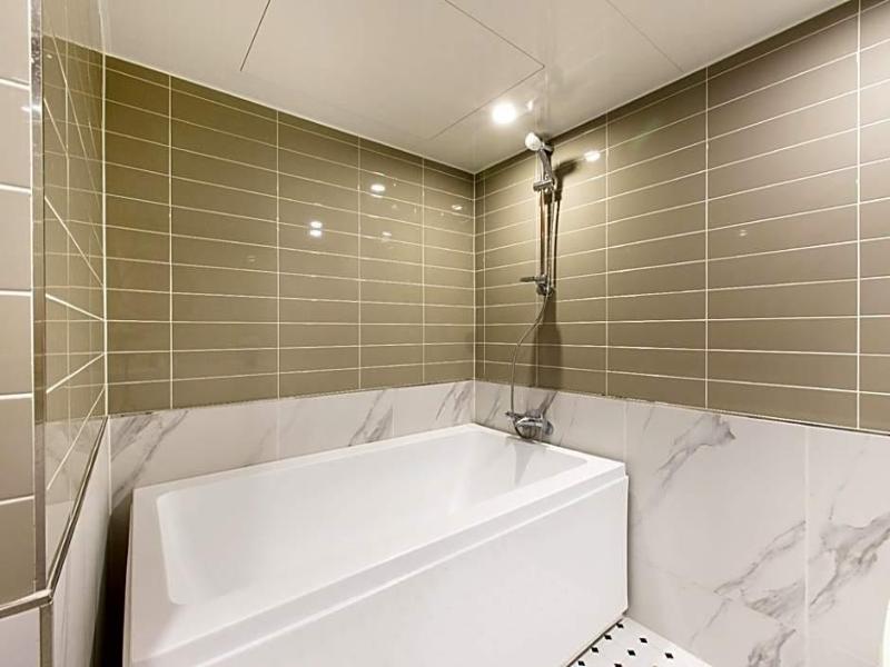 Brown-Dot Hotel Minam image