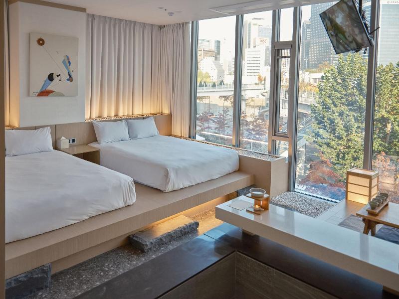 Uh Suite The Seoul image