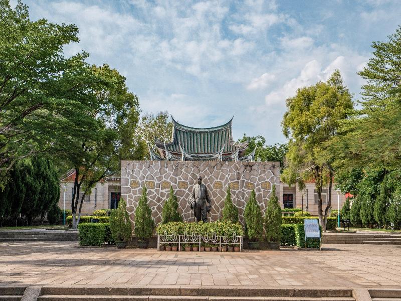 Crowne Plaza Xiamen Jimei Seaview image