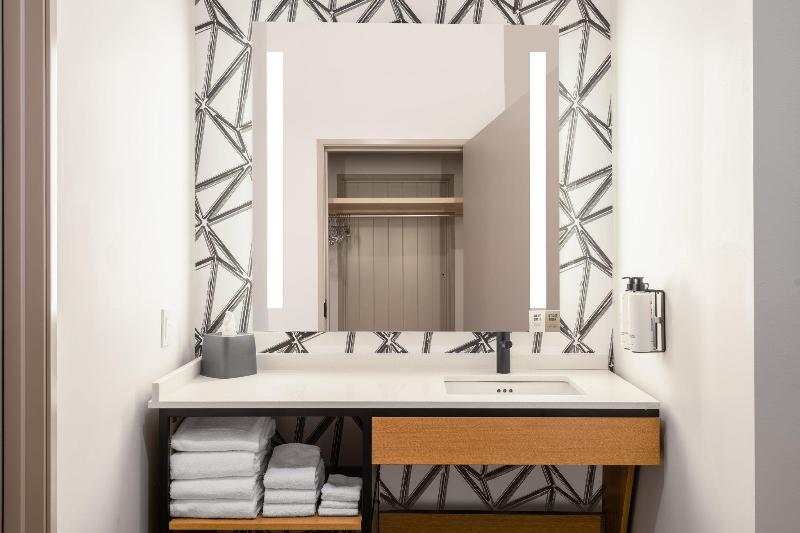 Atwell Suites Denver Airport Tower Road image