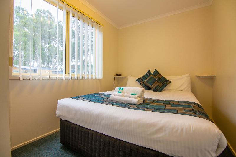Windsor Gardens Caravan Park image