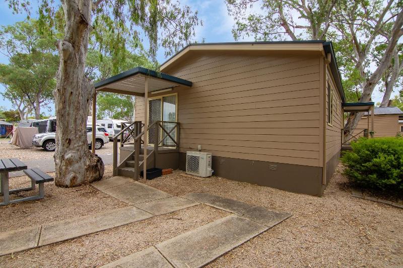 Windsor Gardens Caravan Park image