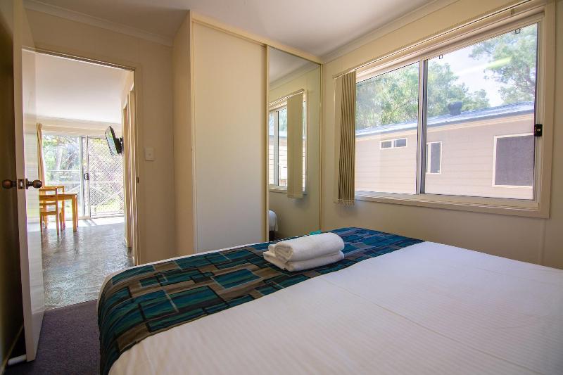 Windsor Gardens Caravan Park image